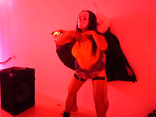 I Met a Man Who Dressed as a Rabbit at a Halloween Party and I Fucked Him Standing up