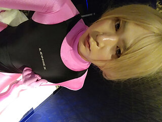 A cross-dressing boy in pink full-body tights masturbated while feeling it with his nipples.
