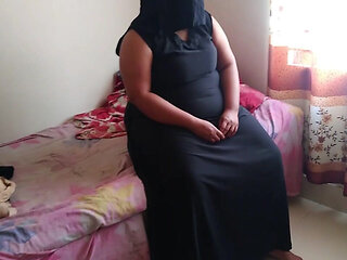 Desi Muslim Fucked by Stepson When She Was Alone in Bed