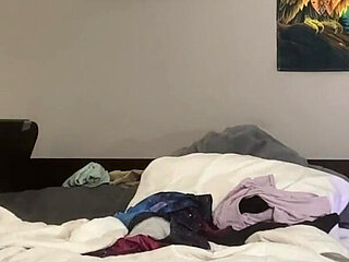 Fuck Herr Face and End up Bending Her Over the Bed and Railing Her From Behind