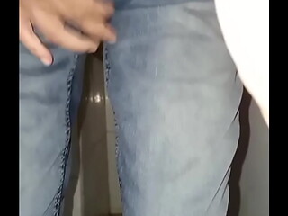 Pantalones orinados antes de dormir