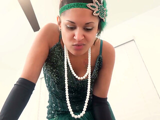 Calissa 1920s Giantess