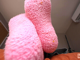 Stuck to Giantess Step-stepmom's Socks
