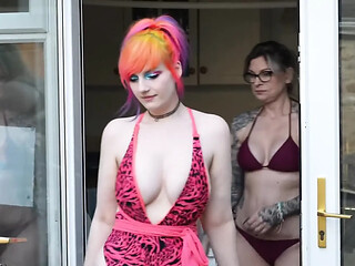 Inky Girls get wet and steamy in a hot tub