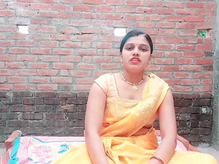 Watching Indian outdoor stepmom take a hot bath makes her stepson go crazy for fucking her