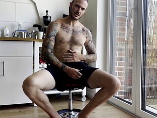 The house, milking, solo jerk