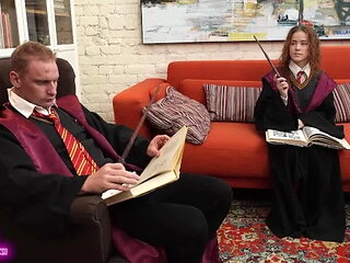 Hermione Gave Harry Potter a Blowjob between Couples.
