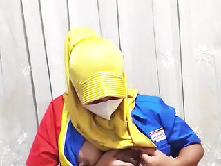 Indomaret Employee Girl Masturbates