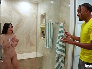 Hypnotic Miki Moon's side fuck dirt