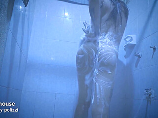 You Want to Come and Bathe with Me My Life