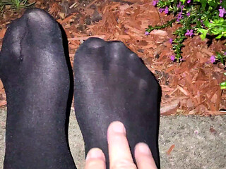Gay, cd. pissing my nylon pantyhose outdoors.