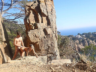 Hot Couple Outdoor Sex in the Middle of a Path, Amateur