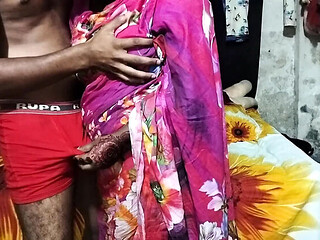 Sexy Bangladeshi Bhabhi Eats Pussy with Dirty Talk