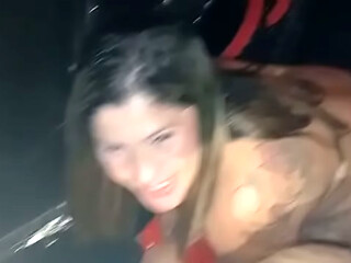 Casada safadinha e sua amiga blonde liberal aprontando no gloryroli e so n&atilde_o comeu quem n&atilde_o quis. Completo no RED