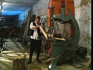 A Carpenter Went to His Shop with Her Girlfriend to Have Sex.