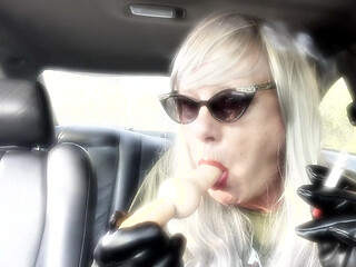 MOMMY LIKES SMOKING BIG DILDO'S WHILE SMOKNG