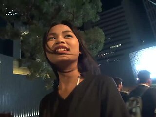 Slender Hottie Gives Man An Outstanding Fucking Performance