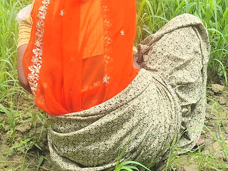 Desi Bhabhi Fingered and Squirting in Jungle Sex with Devar on Farm