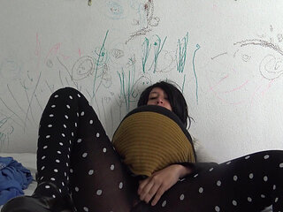 Single E Wants to Meet Men in Istanbul While Pregnant