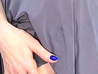 Bedpost Fetishes. Petite Horny MILF Stretched Her Pussy After Bed Post Riding