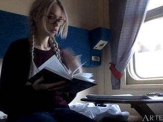 How to Entertain Yourself on the Train