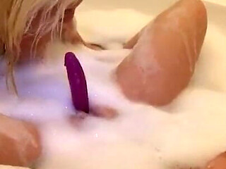 Real wet lesbian bath!!!