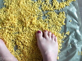 Dutch mommy enjoys foot worship in ASMR crush