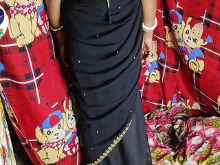 Part (1) Bhabhi looks very beautiful in black saree Super mast chudai pussy hindi audio sound effect