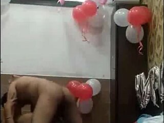 Ultra-cute Indian Gal Smooching Showcases Her Bare Figure For BEAU and Boinking