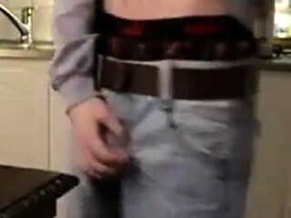 Twink Sagger Shoots a Load on the Table