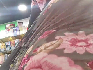 Demon Bee Runs Errands with Her Tail Out