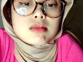 Baby icha live sambil pamer toge mulus putih