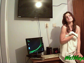 Working on her computer makes Maya pee right there in her officebedroom
