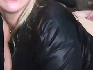 I Gave My Neighbor a Blowjob and He Fucked Me on the Living Room Floor