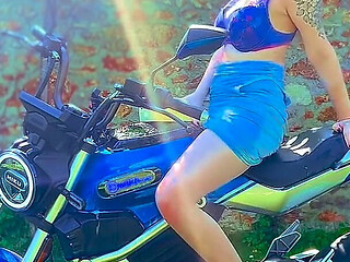 Motorcycle Pussy Rub Wet Tease & Orgasm