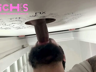 Declara&ccedil_&otilde_es de amor por um Glory Hole - 30/100