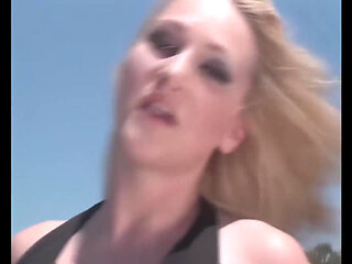 The Wide Ass of Blondes