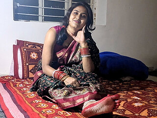 Indian 18 Years Old Desi Virgin Girl Having Hardcore Fucking Experience on Honeymoon with Her Husband