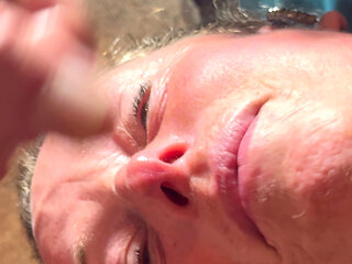 Oral Queen Loves To Suck Balls Take A Load On Her Face