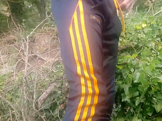 Scallyoscar pissing his O'Neills trackies multiple times and pissing all over in his car too 