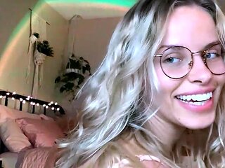 Amateur webcam slut shows tit on cam