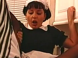 An Innocent Beautiful Woman Who Is Good at Romance and Sucking Cock so She Fucks