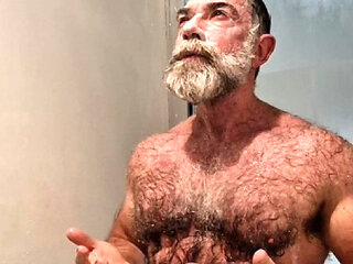 Hairy Muscle Stepdaddy Showering