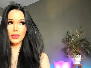 Cute amateur brunette naughty in solo jerking show on camera