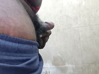 tamil boy piss at public toilet