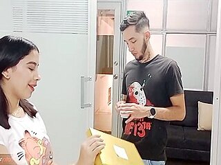 Por Ser Su Dia Especial Dejo Que Mi Madrastra Haga Conmigo Lo Que Quiera, Me Chupa El Pene Y Fornicamos Hasta Hacerme Correr 21 Min