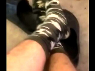 PosteDOakFoxxyV - New update #10 - my feet fetish - Oct 07, 2024