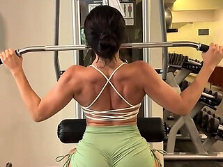 Hot Brunette Shows off Her Perfect Ass and Muscle Back