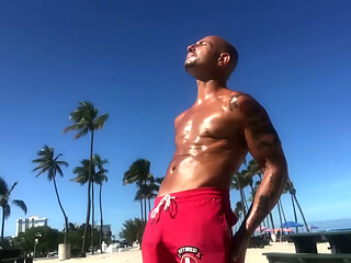 THE BEACH BODY PORNSTAR MAXXX LOADZ