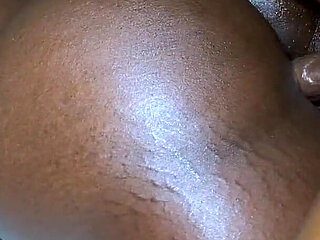 Lucky Delivery Guy Fucks a Married Womans Fat Ass